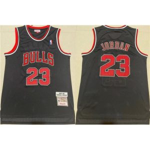 Men's Chicago Bulls #23 Michael Jordan 1997-98 Black Throwback Stitched Jersey US7V